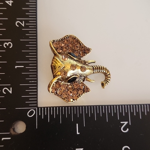 BOHO  Elephant brooch Antique Gold - Picture 5 of 6